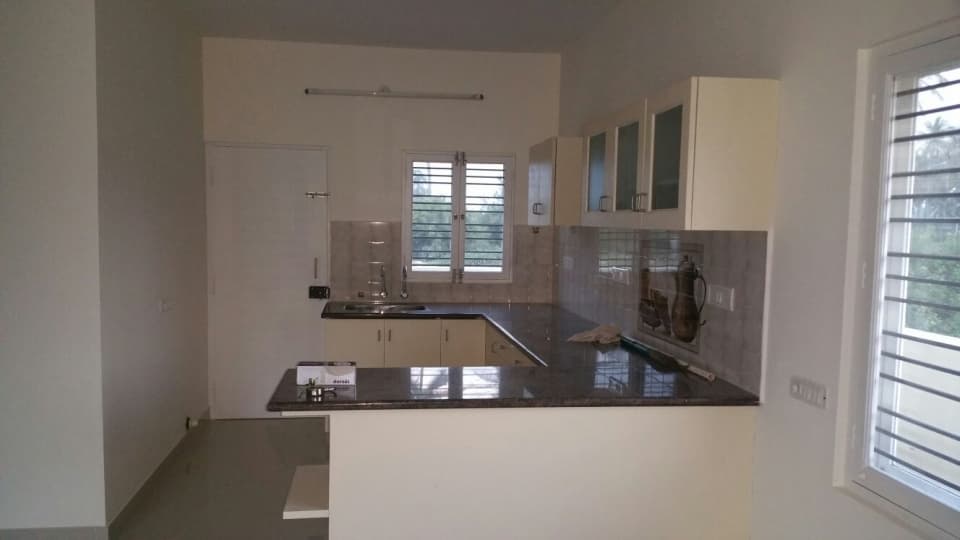 Independent House photo 4