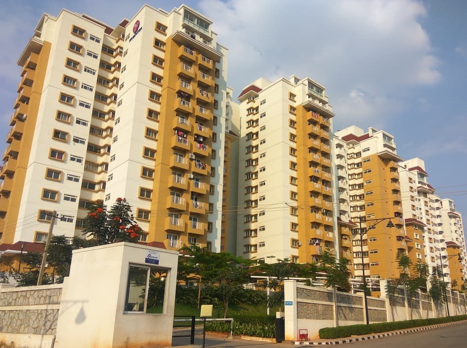 3 BHK Semi Furnished Penthouse for Sale in Mantri Webcity, Hennur Road. Measuring 2900 Sqft