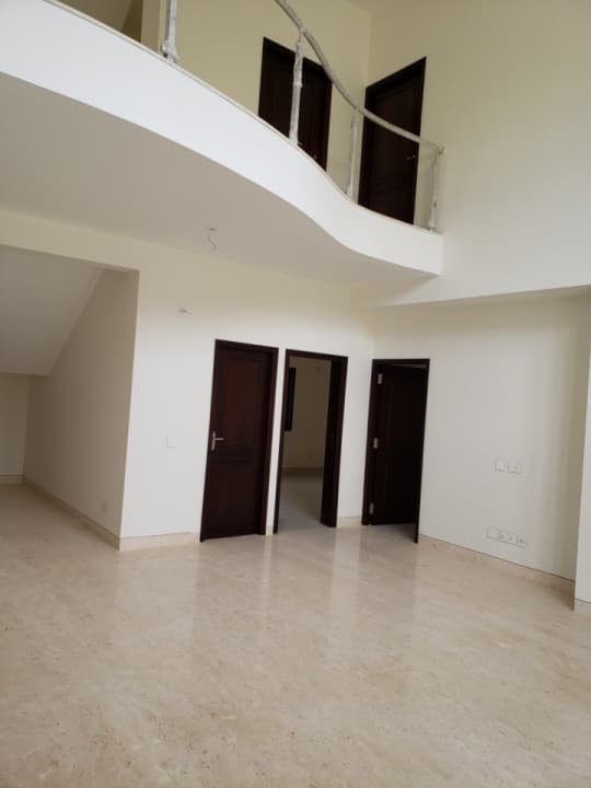 Independent 5 BHK Villa for Rent in Adarsh Palm Retreat , Bellandur , Measuring 3630 Sqft