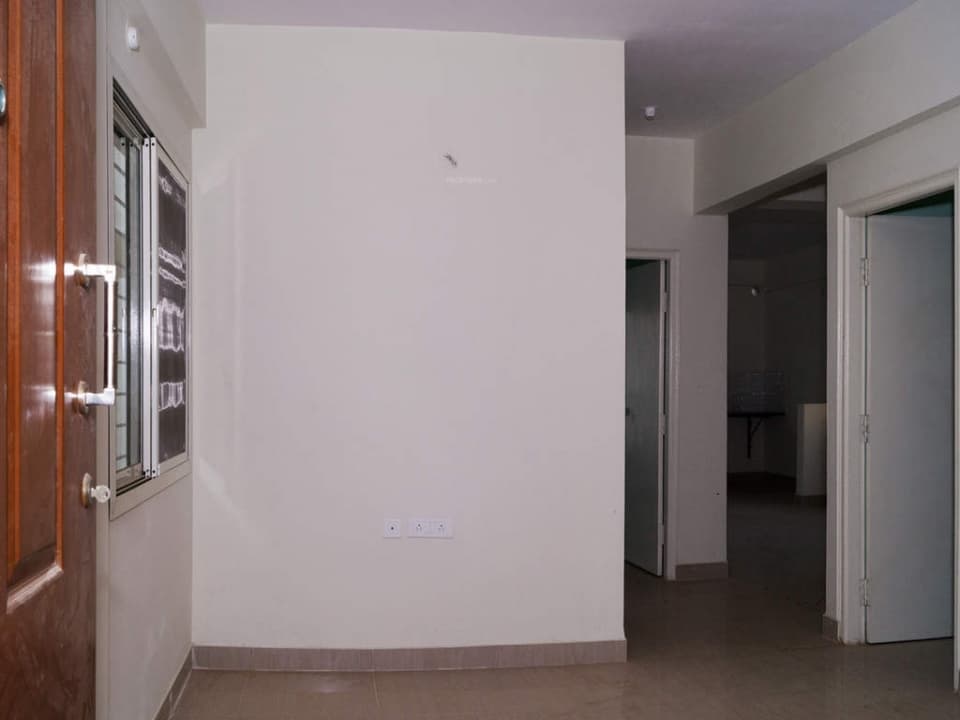Apartment photo 2