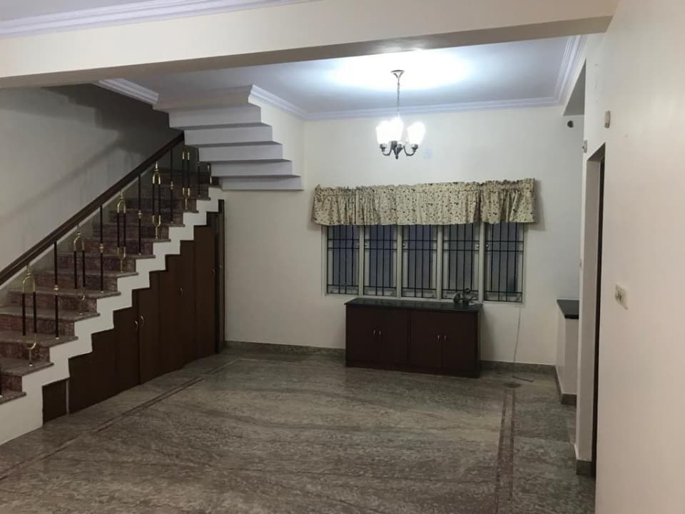 Independent House photo 2