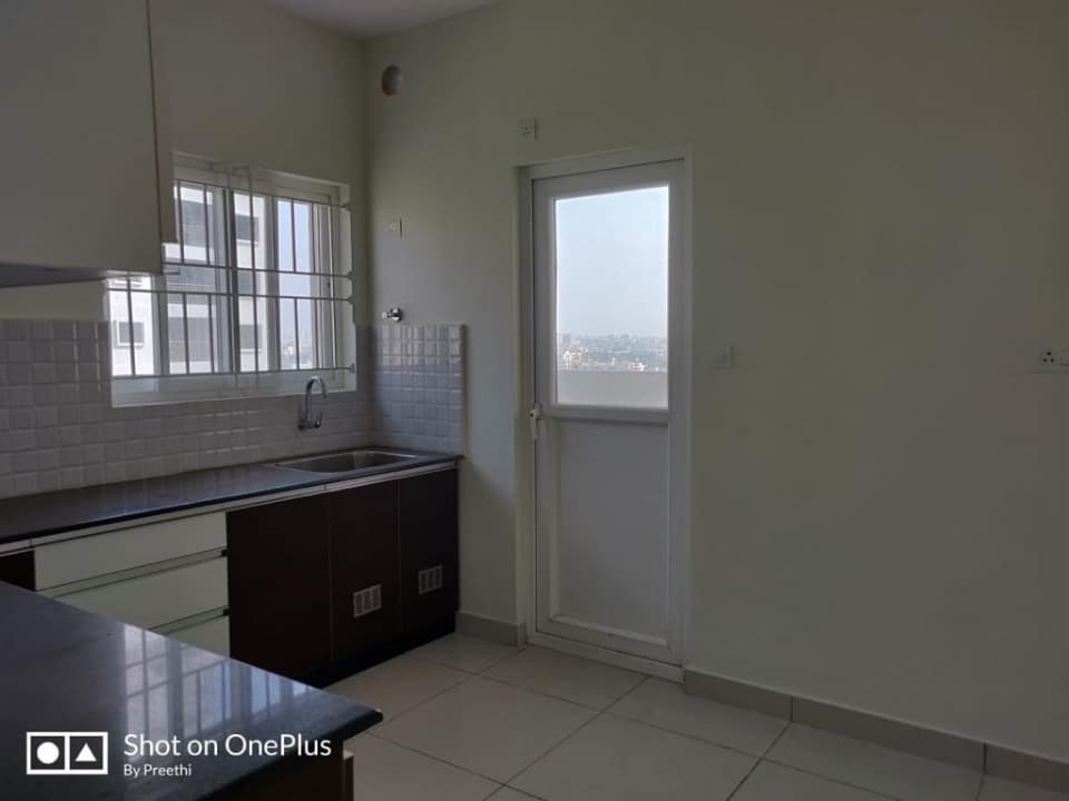 Apartment photo 4