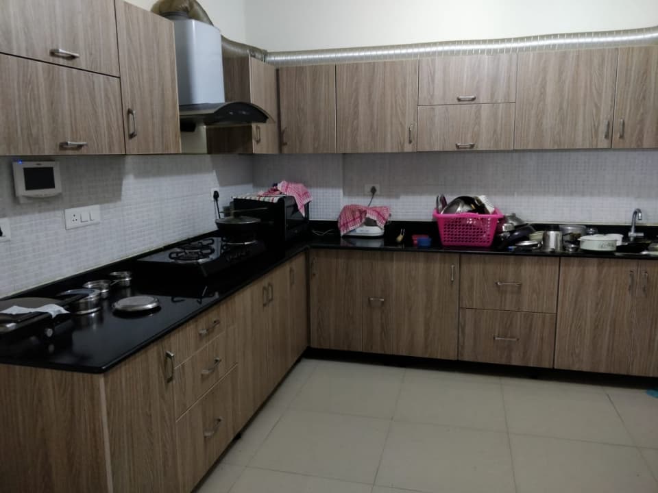 2 BHK Semi Furnished Flat for Rent in Vajram Essenza , Hegde Nagar , Thanisandra Main Road, Measuring 1271 Sqft