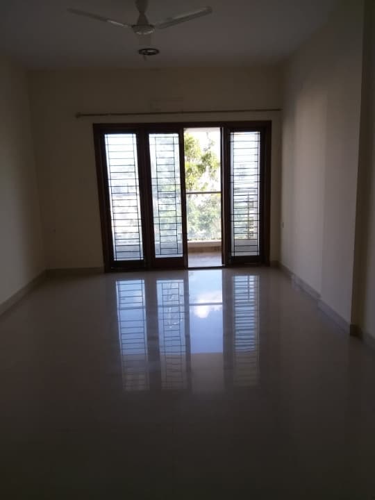 Apartment photo 2