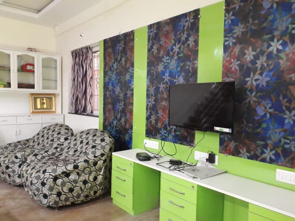 Apartment photo 2