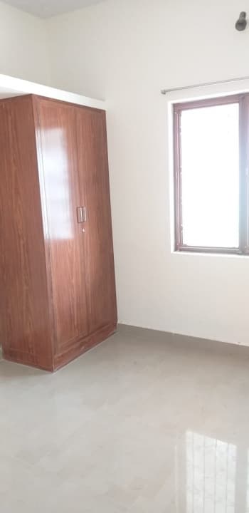 Independent House photo 3