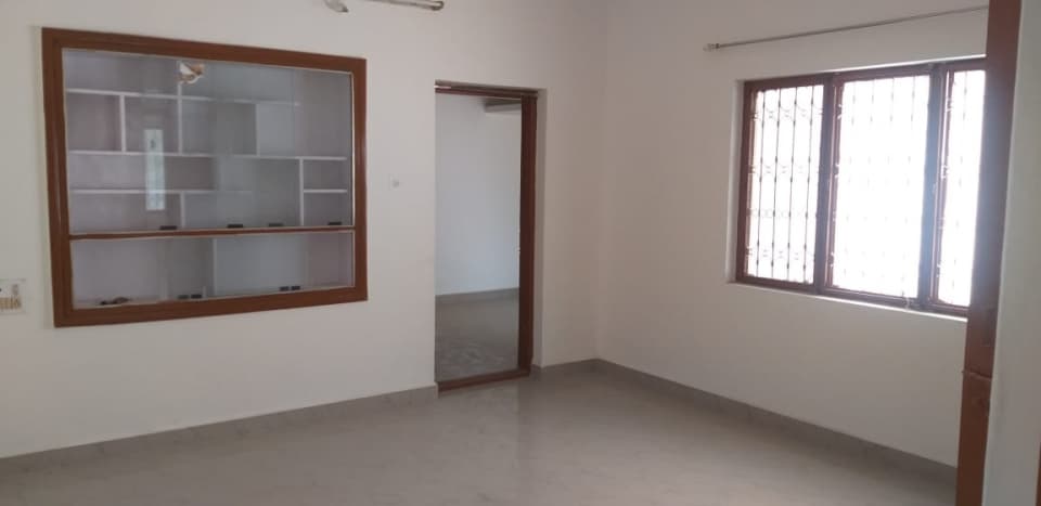 2 BHK Independent House for Rent in HBR Layout 2nd Block , Near Brindavan Hotel , Hennur Main Road, Measuring 1200 Sqft