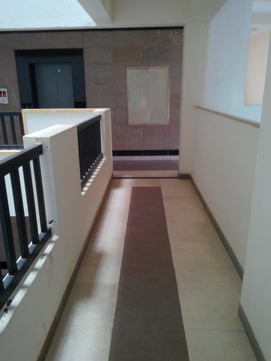 Apartment photo 3