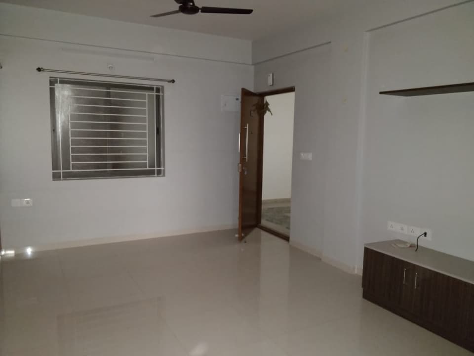 Apartment photo 2