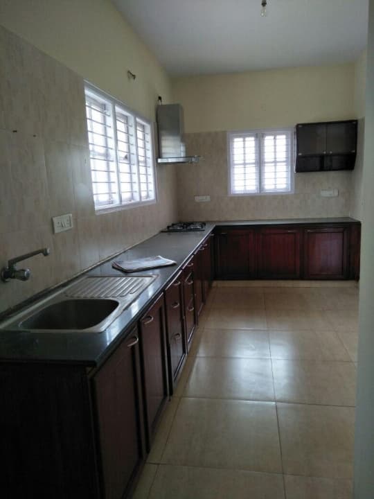 Independent House photo 2