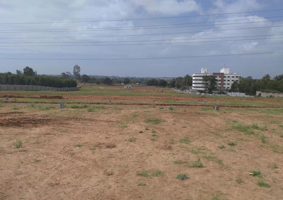 40x60 Site for Sale in Hennur Road