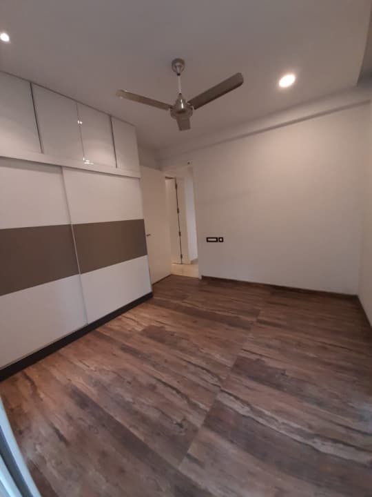 Apartment photo 2